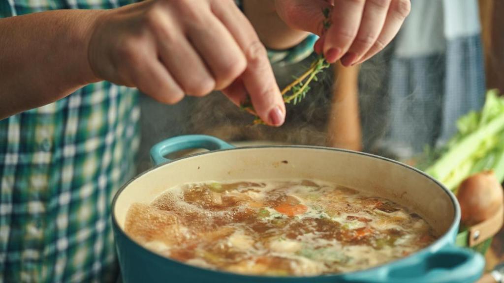 Caldo casero.