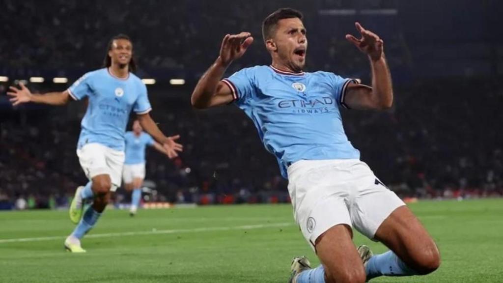 Rodri celebra su gol en la final de la Champions League con el Manchester City. EFE/EPA/MARTIN DIVISEK