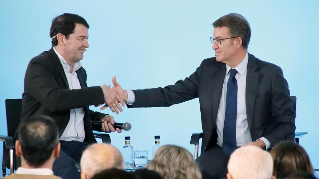 El presidente nacional del PP, Alberto Núñez Feijóo y el presidente autonómico, Alfonso Fernández Mañueco