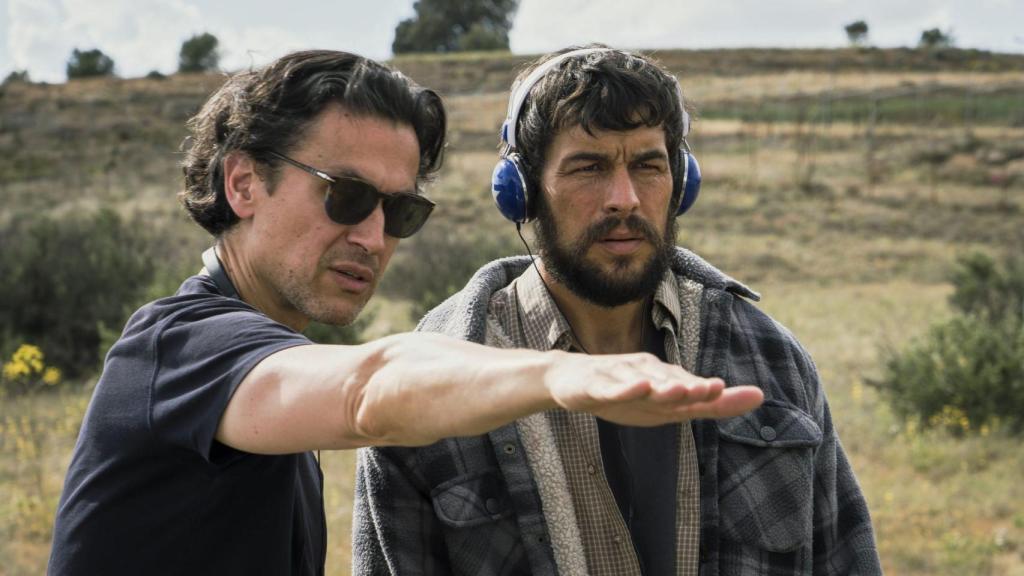 Rodrigo Cortés (izquierda) y Mario Casas (derecha) durante el rodaje de 'Escape'. Foto: Carlos Ruiz