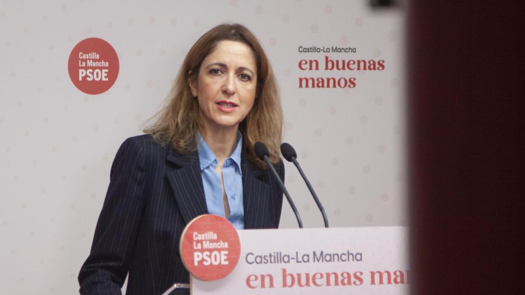 Cristina Maestre durante la rueda de prensa que ha ofrecido este martes en la sede del PSOE de Castilla-La Mancha.