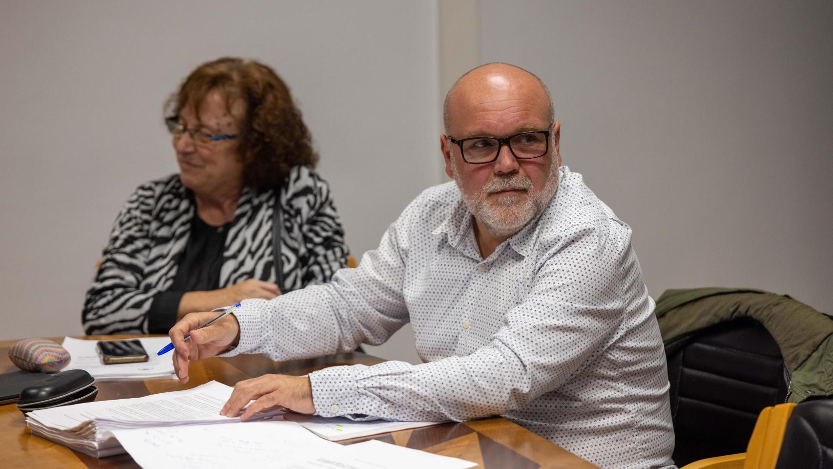 Txema Fernández, concejal de Izquierda Unida-Podemos, durante la reunión de la Comisión de Hacienda del Ayuntamiento de Toledo celebrada este lunes.