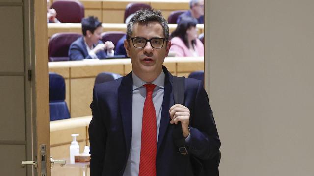 Félix Bolaños, ministro de Justicia, a la salida de la sesión de control al Gobierno en el Senado.