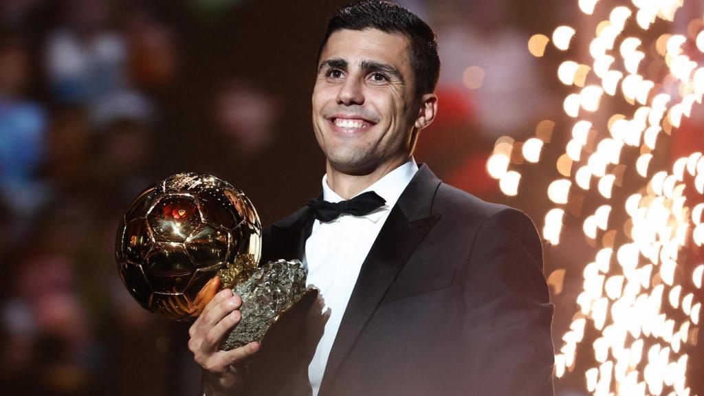 Rodri durante la celebración del Balón de Oro.