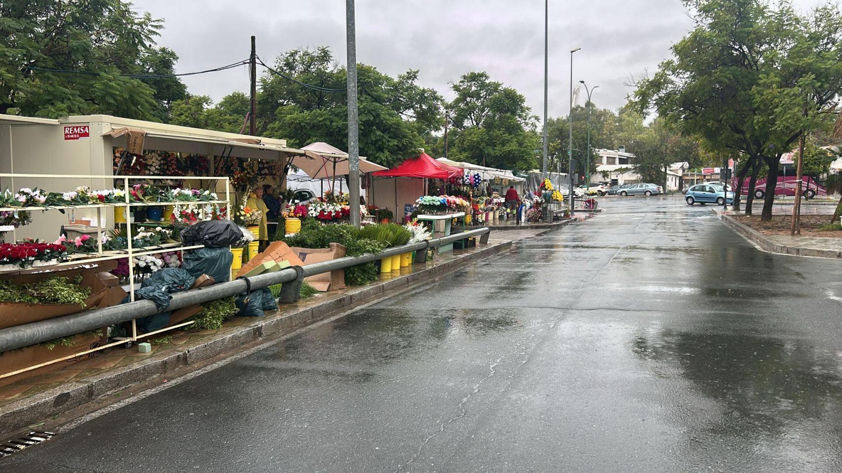 Imagen de los floristas durante el temporal