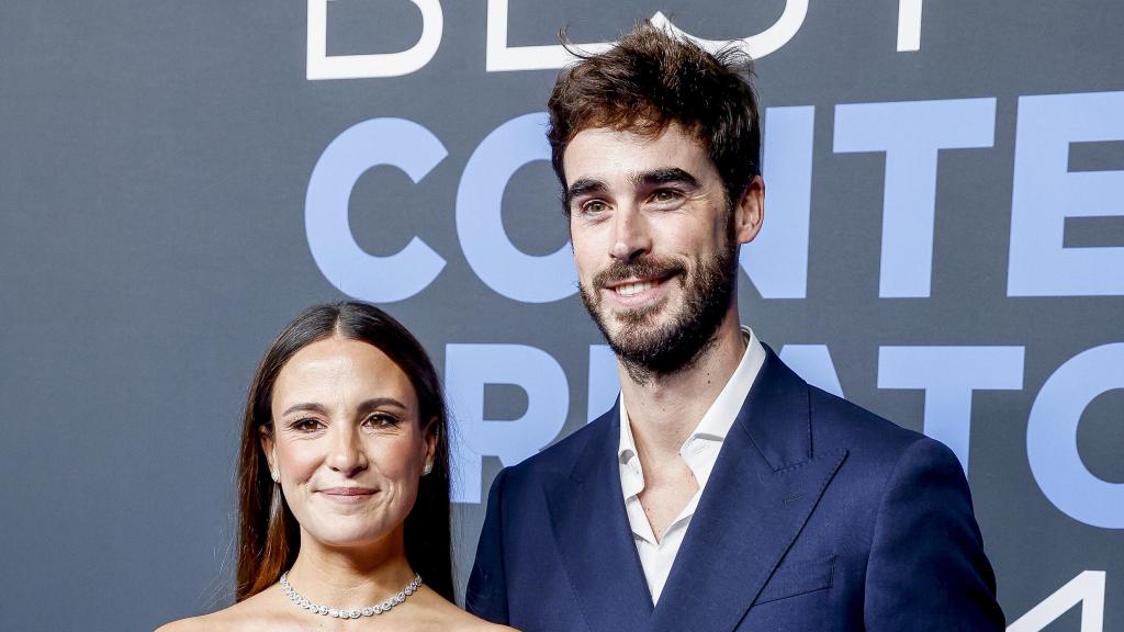 Marta Pombo junto a su marido, Luis Zamalloa, en un acto público.