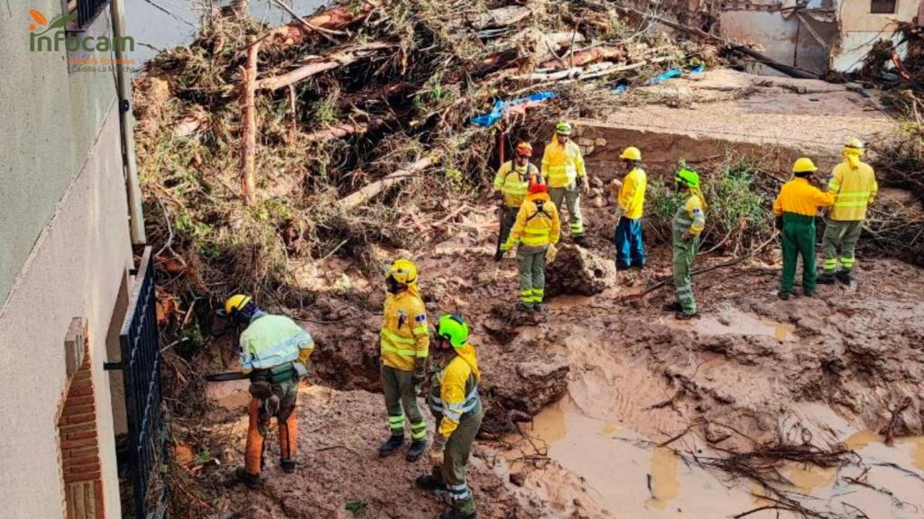 Trabajadores de Geacam desplazados estos días a Letur.