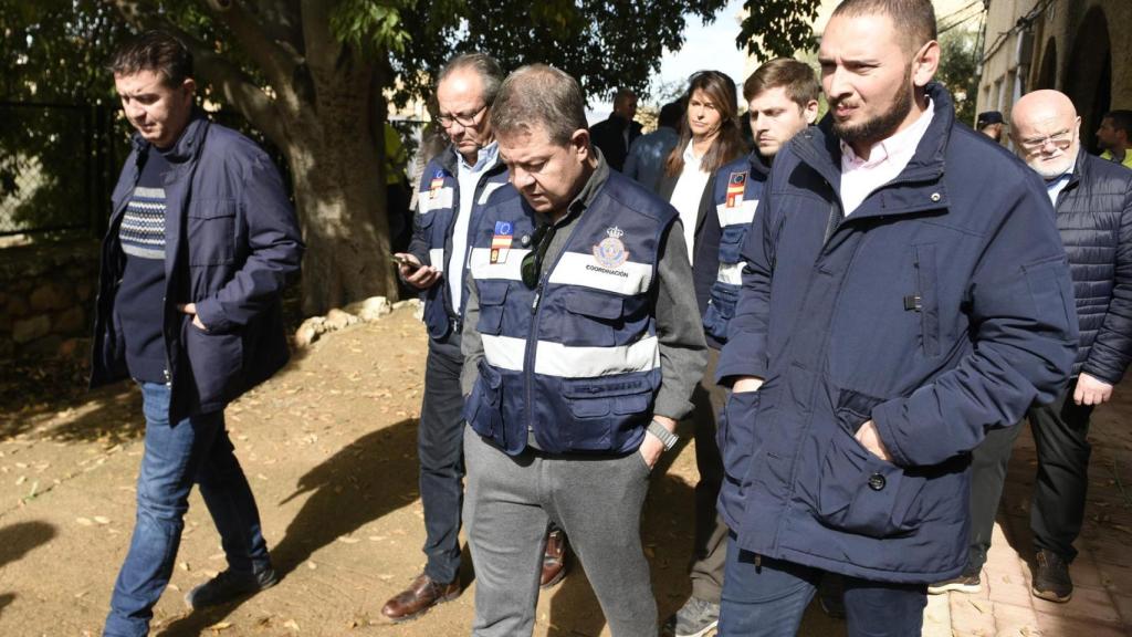 Emiliano García-Page visita la localidad albaceteña de Letur.