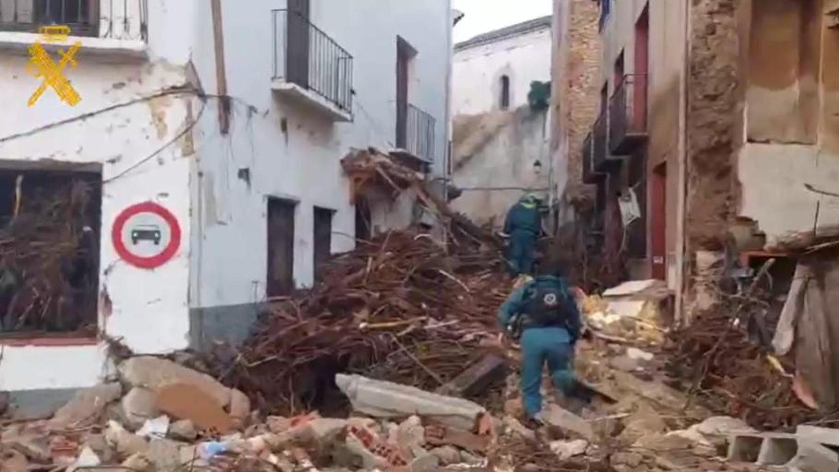 Labores de reconocimiento del terreno y búsqueda de desaparecidos en Letur, Albacete.