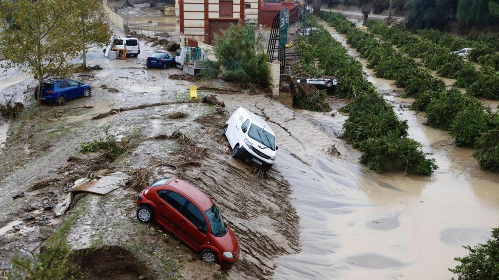 Coches destrozados tras el paso del la Dana en Málaga.