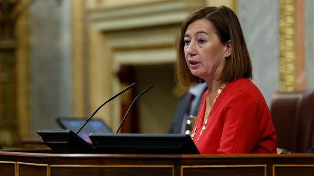 La presidenta del Congreso, Francina Armengol, este miércoles, tras negarse a suspender toda la actividad plenaria.