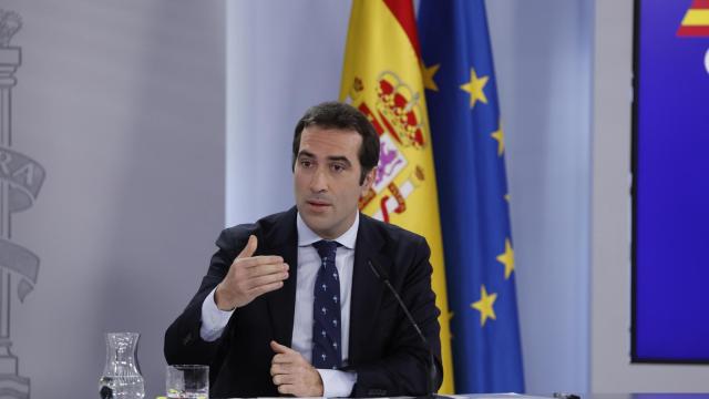 El ministro de Economía, Carlos Cuerpo, durante la rueda de prensa posterior a la reunión del Consejo de Ministros, este martes.