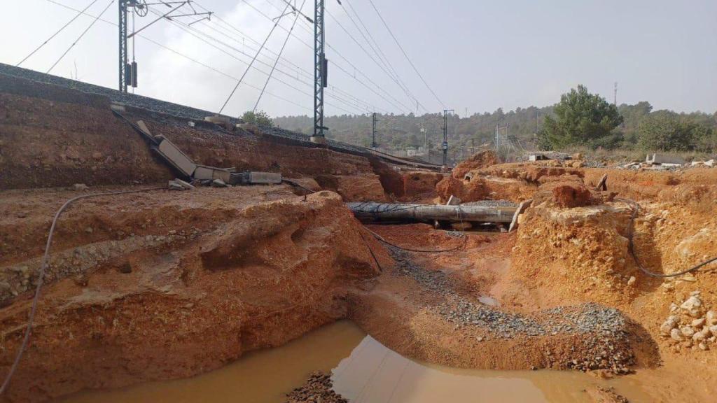 Estado en el que ha quedado la infraestructura ferroviaria valenciana tras el paso de DANA.