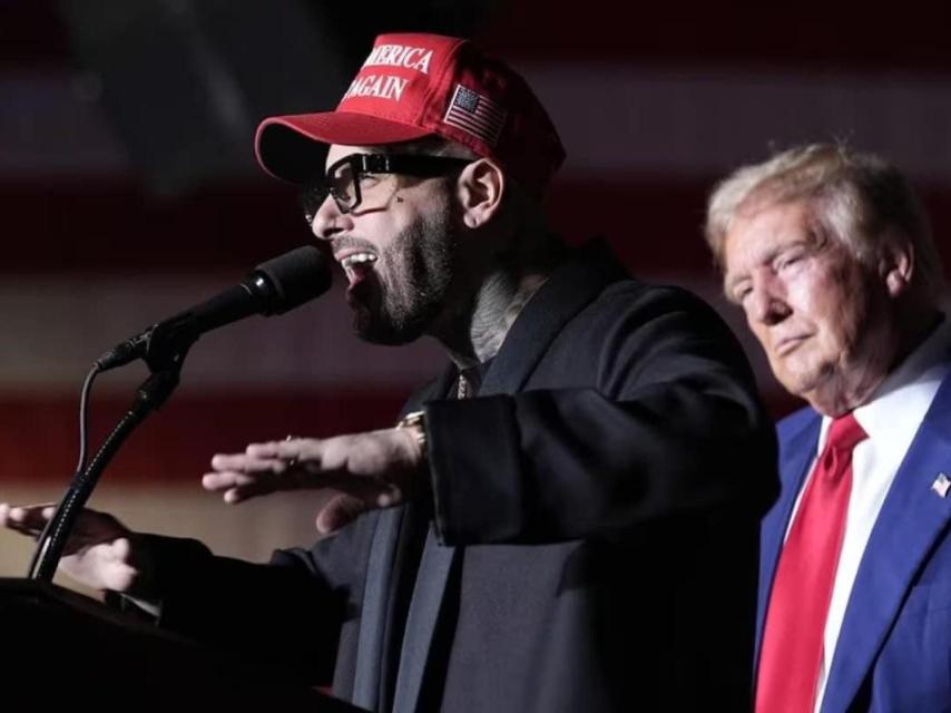 Nicky Jam junto a Donald Trump en un mitin celebrado en Nevada el pasado mes de septiembre.