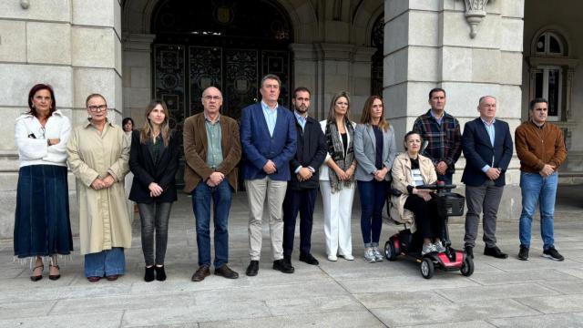 Minuto de silencio por las víctimas de la DANA en A Coruña.