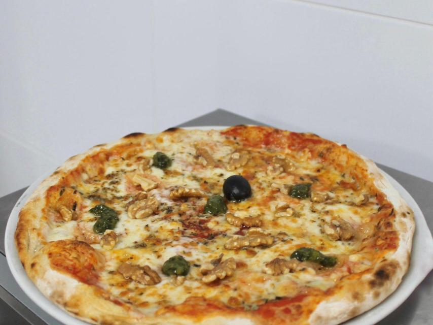 Pizza Caprina del Sinnuessa de Betanzos.