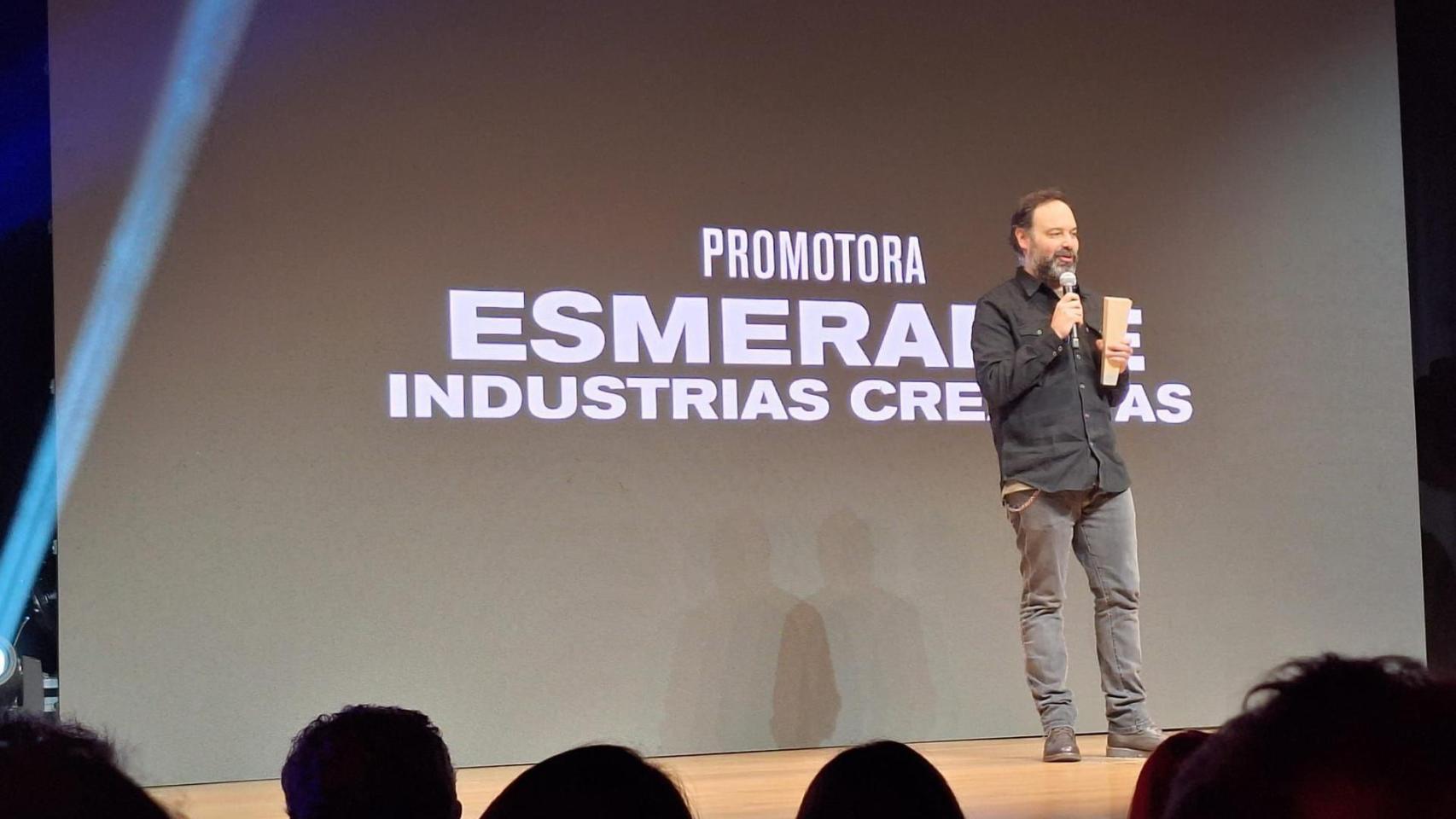 Óscar Durán (Uka)  recogiendo el premio AUPA!