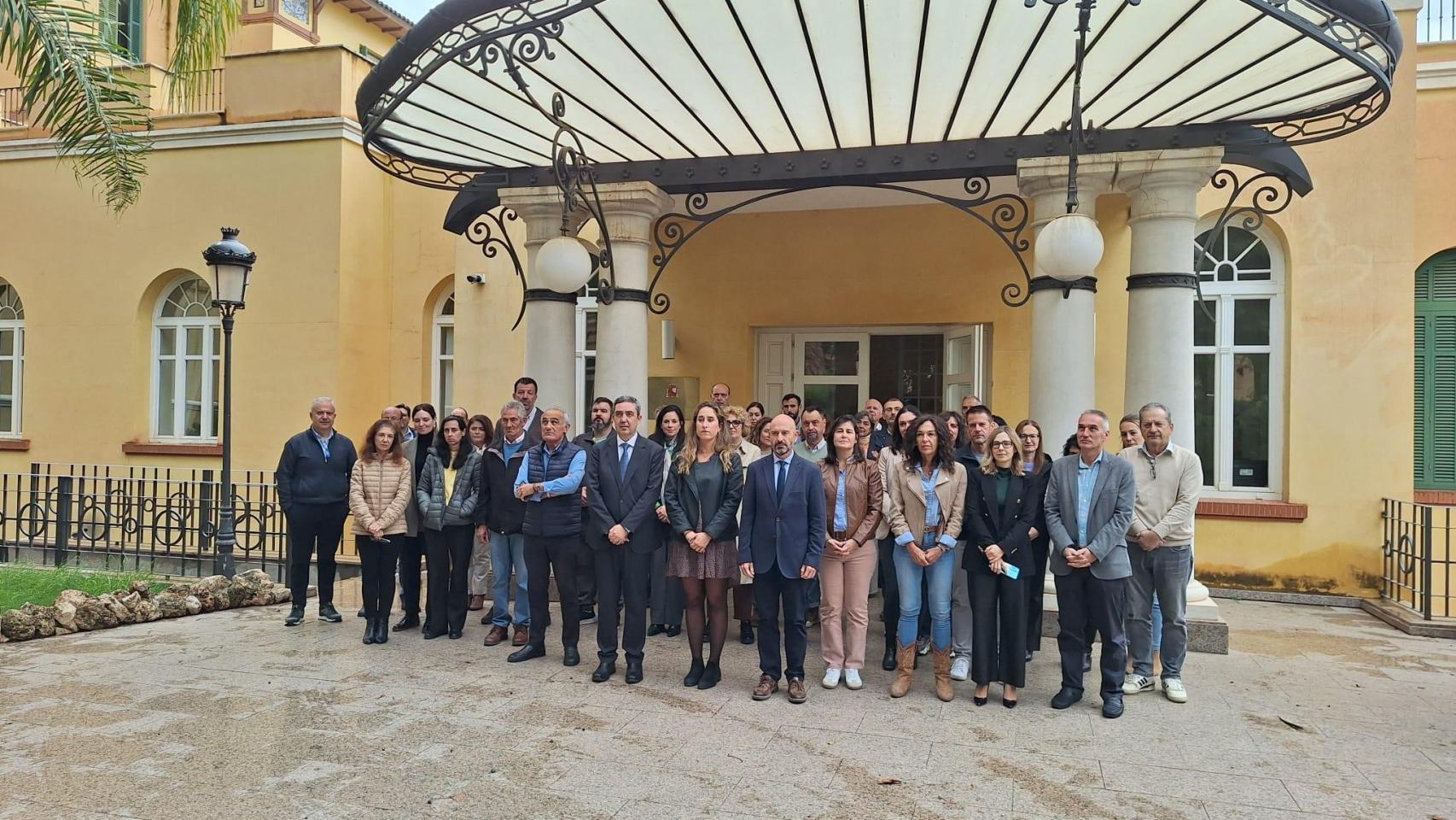 Minuto de silencio por las víctimas de la DANA en la Subdelegación del Gobierno en Málaga.