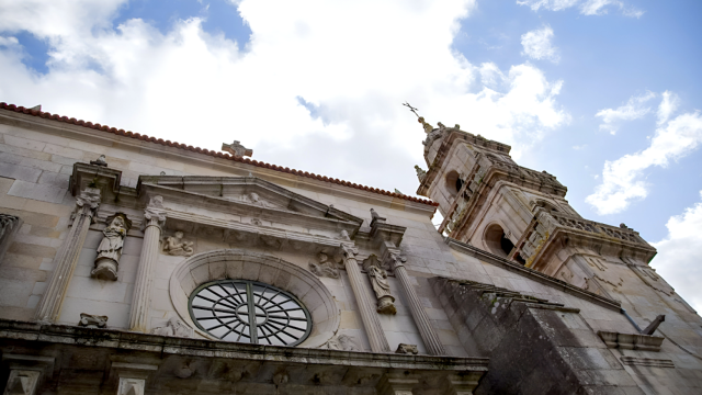 Ex-colegiata de Santiago de Cangas