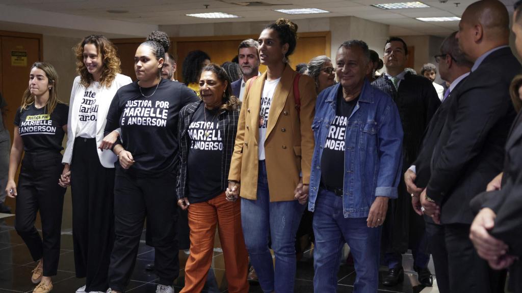 Familiares de Marielle Franco en el juzgado.