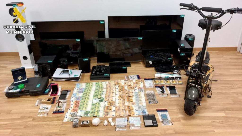 Desarticulado en A Coruña un grupo criminal que distribuía droga en Ordes