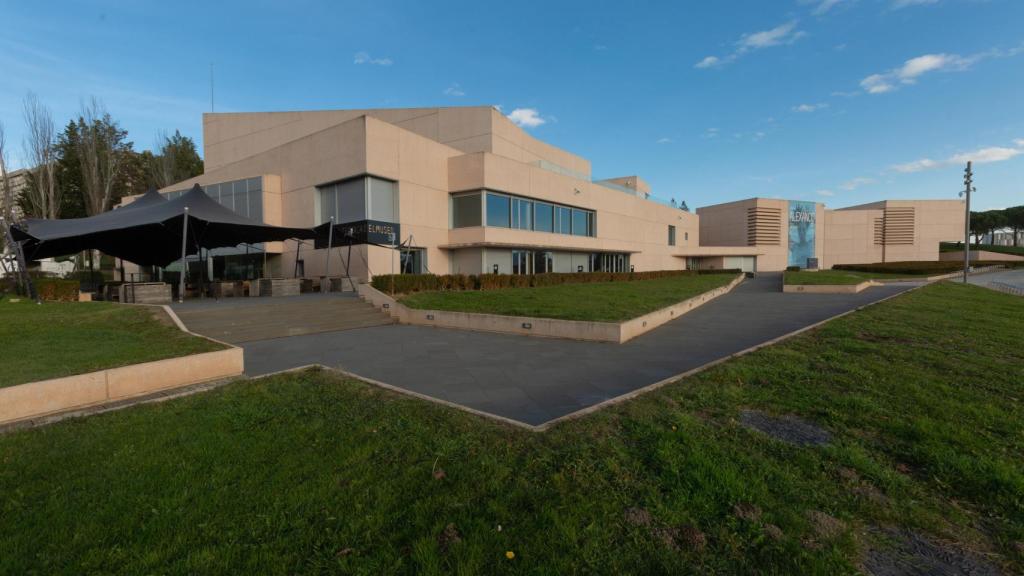 Vista exterior del Museo Universidad de Navarra, en Pamplona. Foto: MUN