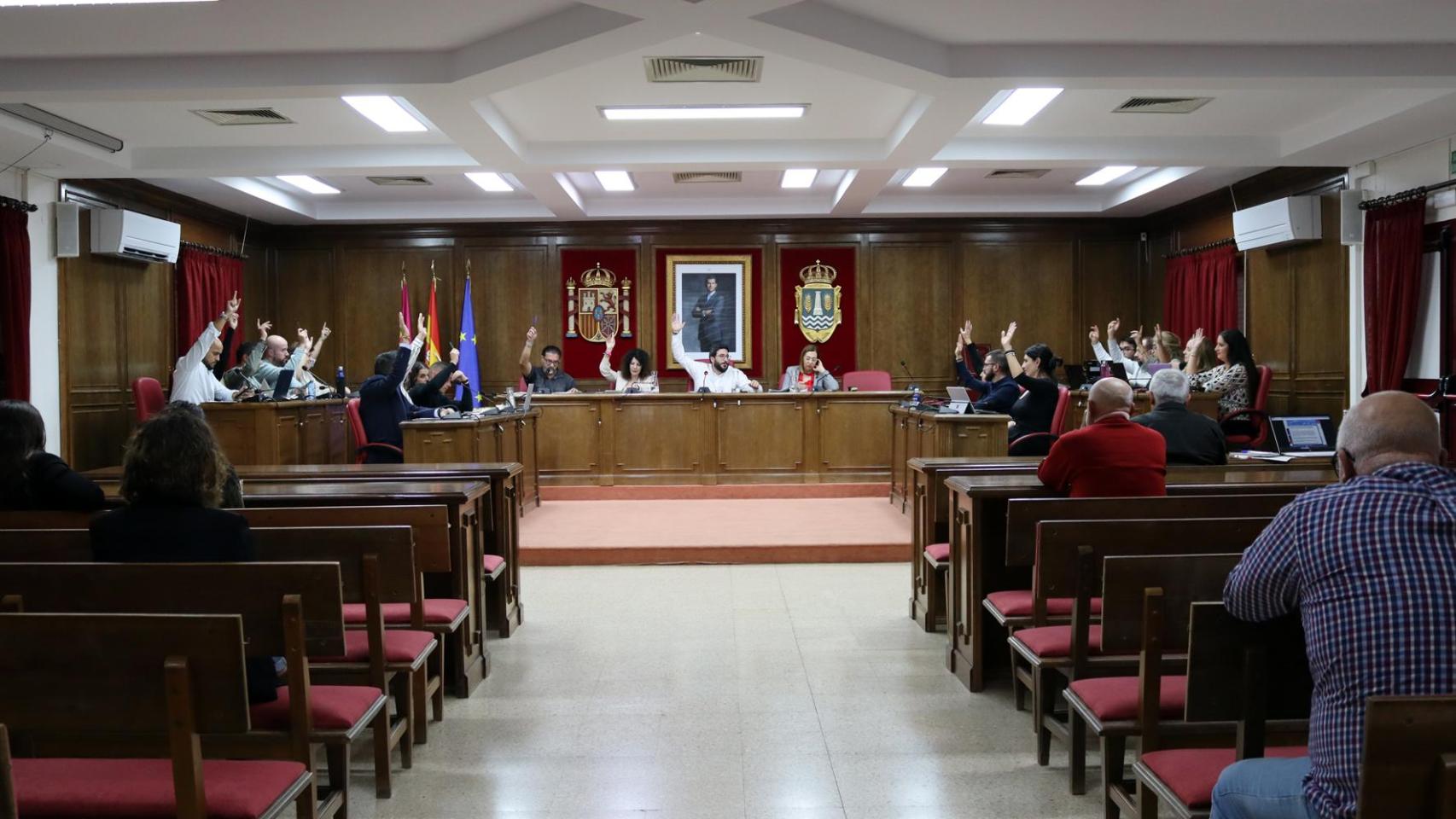 Todos los grupos municipales de Azuqueca de Henares rechazaron la construcción del Centro de Acogida de Protección Internancional.