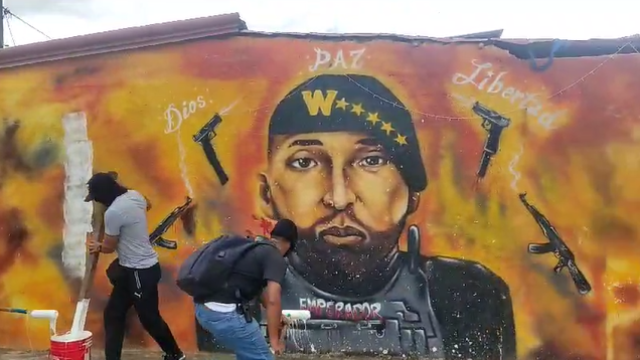 Graffiti del Comandante WIly en Ecuador.