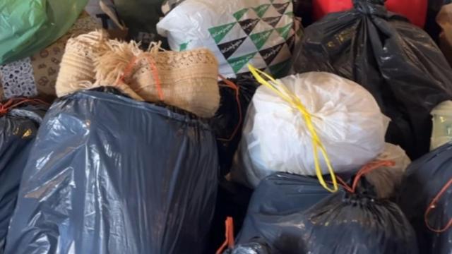 Algunas de las bolsas recogidas para enviar ayuda a Valencia.