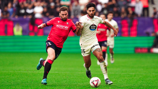 Imagen del partido entre el Osasuna y Real Valladolid en El Sadar