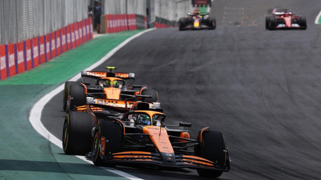 Piastri lidera la carrera al sprint con Norris segundo, detrás Leclerc y Verstappen