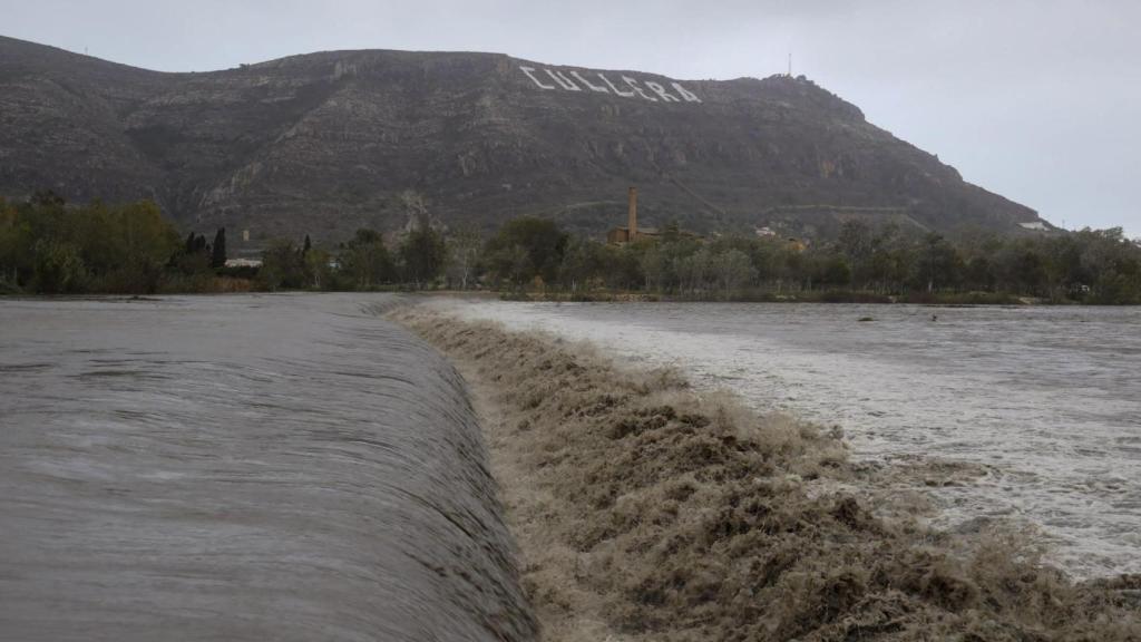 Vista general del río Júcar a su paso por Cullera (Valencia) el pasado 29 de octubre.