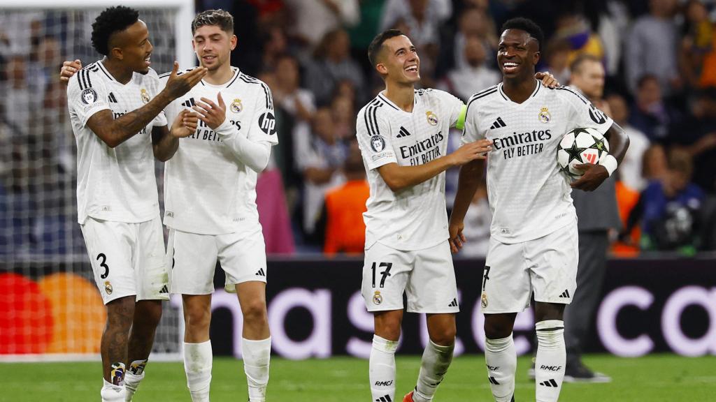 Militao, Valverde, Lucas Vázquez y Vinicius celebran la victoria ante el Borussia.