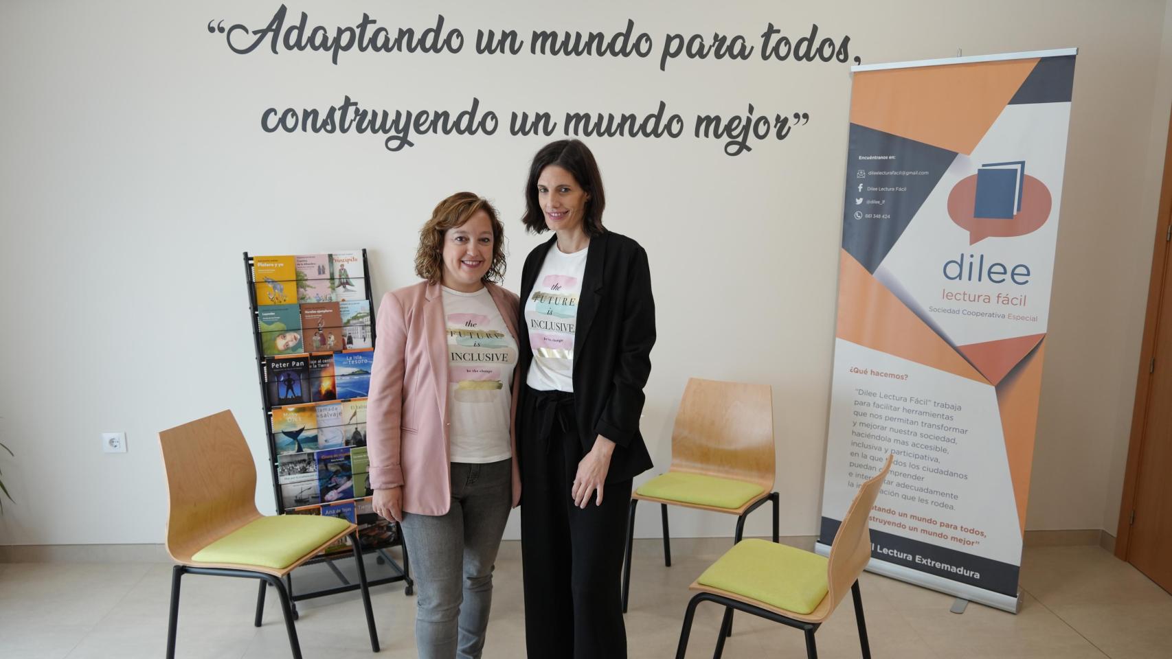 Las creadoras de Di Lee Lectura Fácil, Villanueva de la Serena, Badajoz.