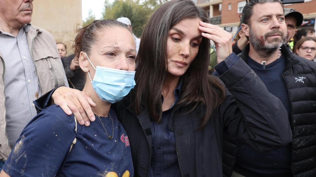 Letizia, en una fotografía tomada este pasado domingo, en Paiporta.