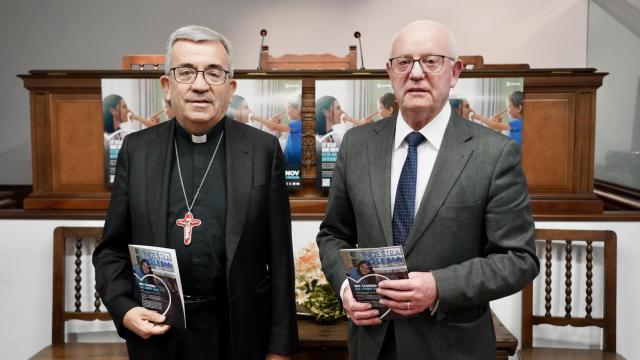 El arzobispo de Valladolid, Luis Argüello, y el ecónomo de la Archidiócesis, José María Conde, presentan el balance de actividad correspondiente a 2023