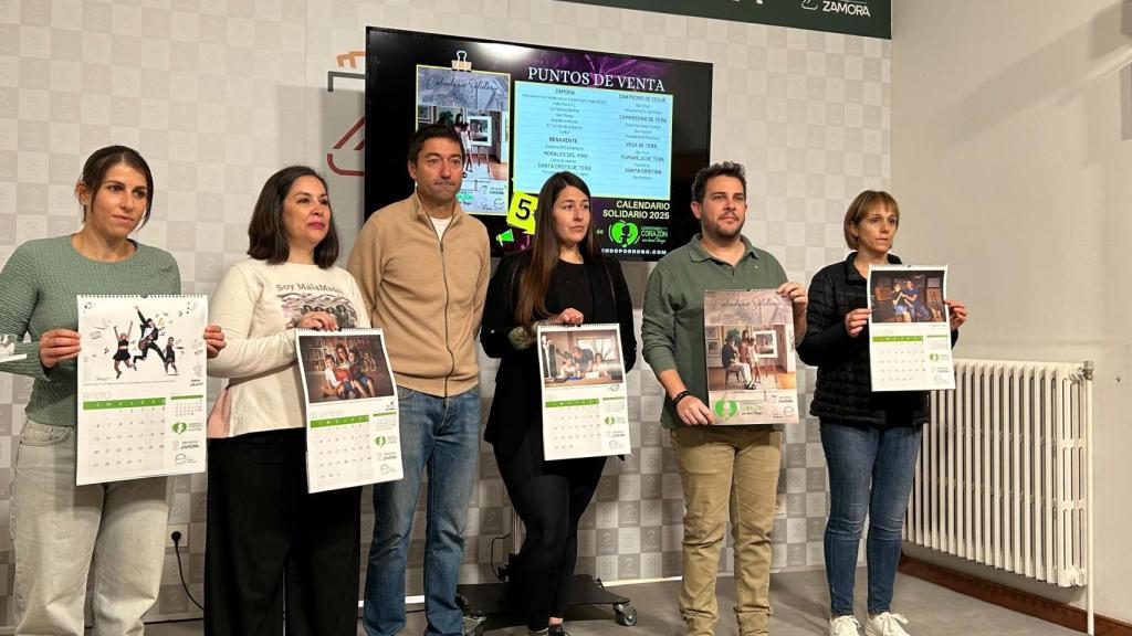 Presentación del calendario solidario de la asociación Corriendo con el Corazón por Hugo