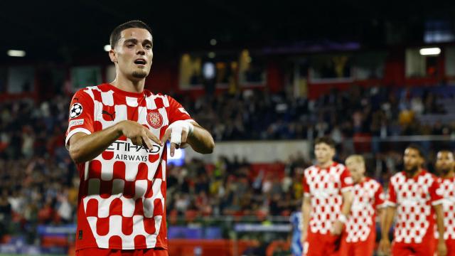 Miguel Gutiérrez celebra un gol con el Girona en la Champions League