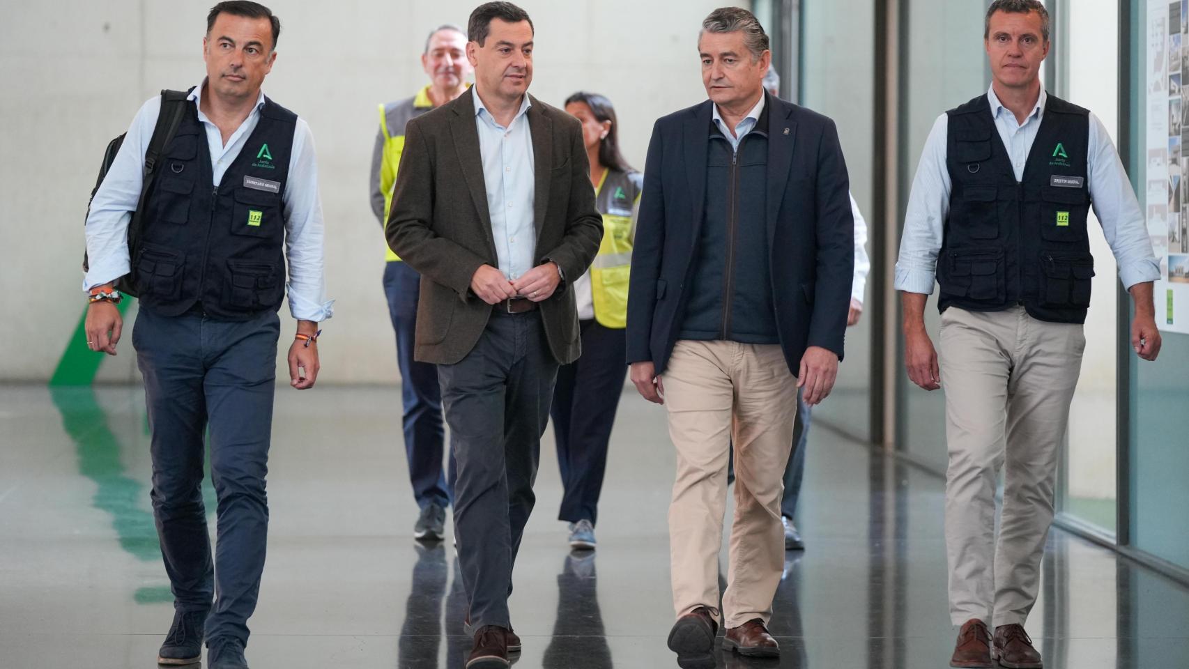 Juanma Moreno y Antonio Sanz, este martes tras la reunión de análisis de la DANA.