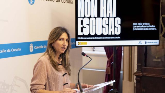 La concejal de Benestar Social, Nereida Canosa, presenta la programación municipal por el 25N.