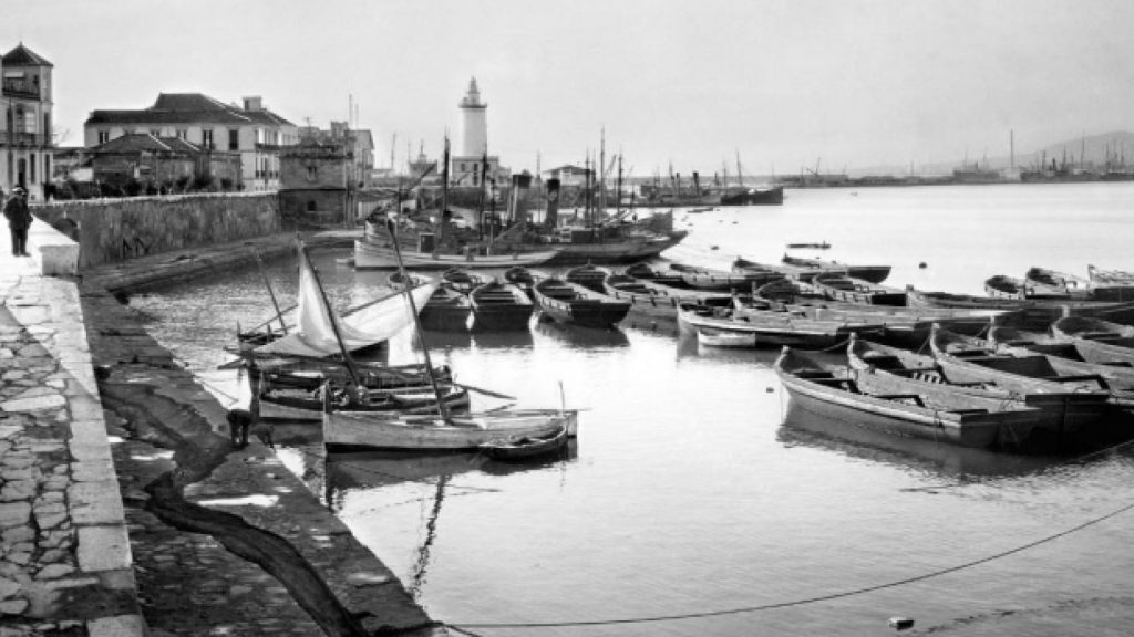 Imagen histórica del puerto de Málaga.