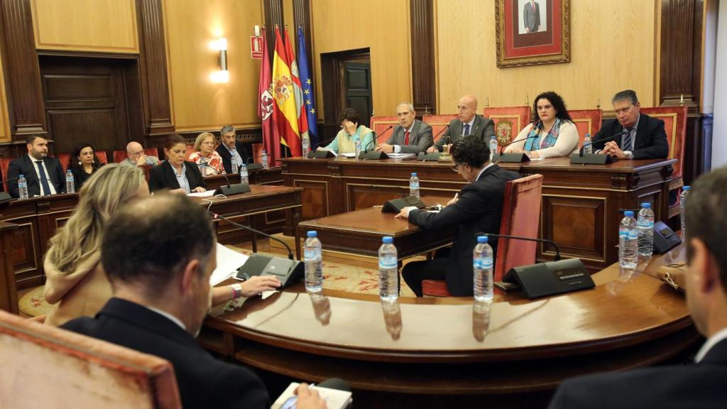 Imagen del pleno extraordinario del Ayuntamiento de León