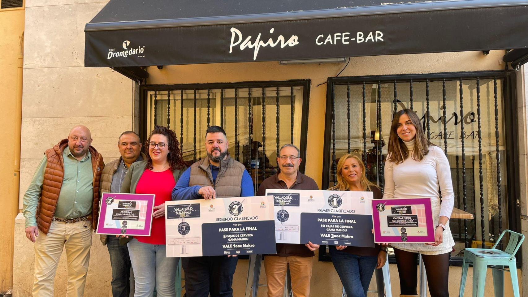 Entrega de premios a los clasificados en la fase final del Concurso de tapas por barrios