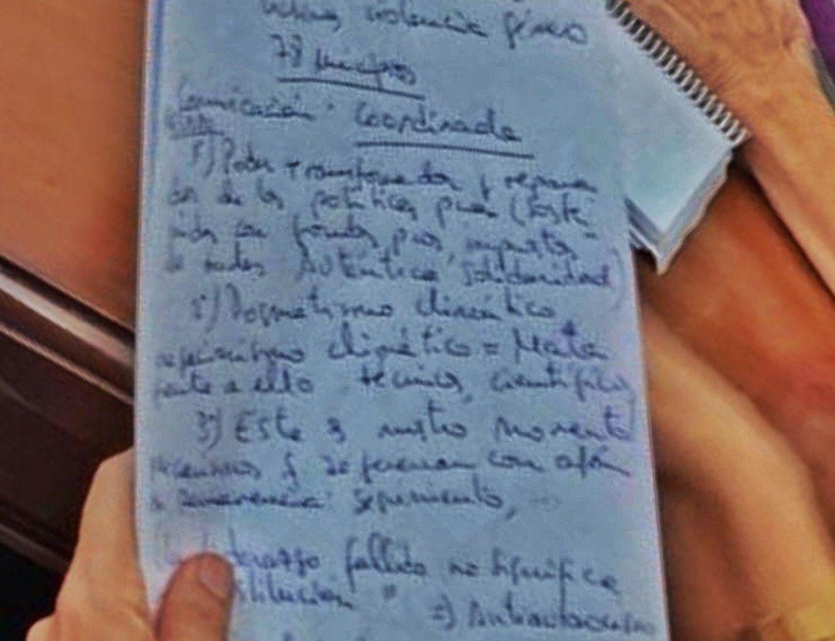 Detalle tratado con contraste de las notas de la ministra Ana Redondo.