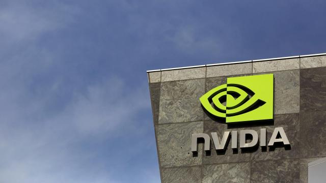 El logo de Nvidia en un edificio de Santa Clara, California.