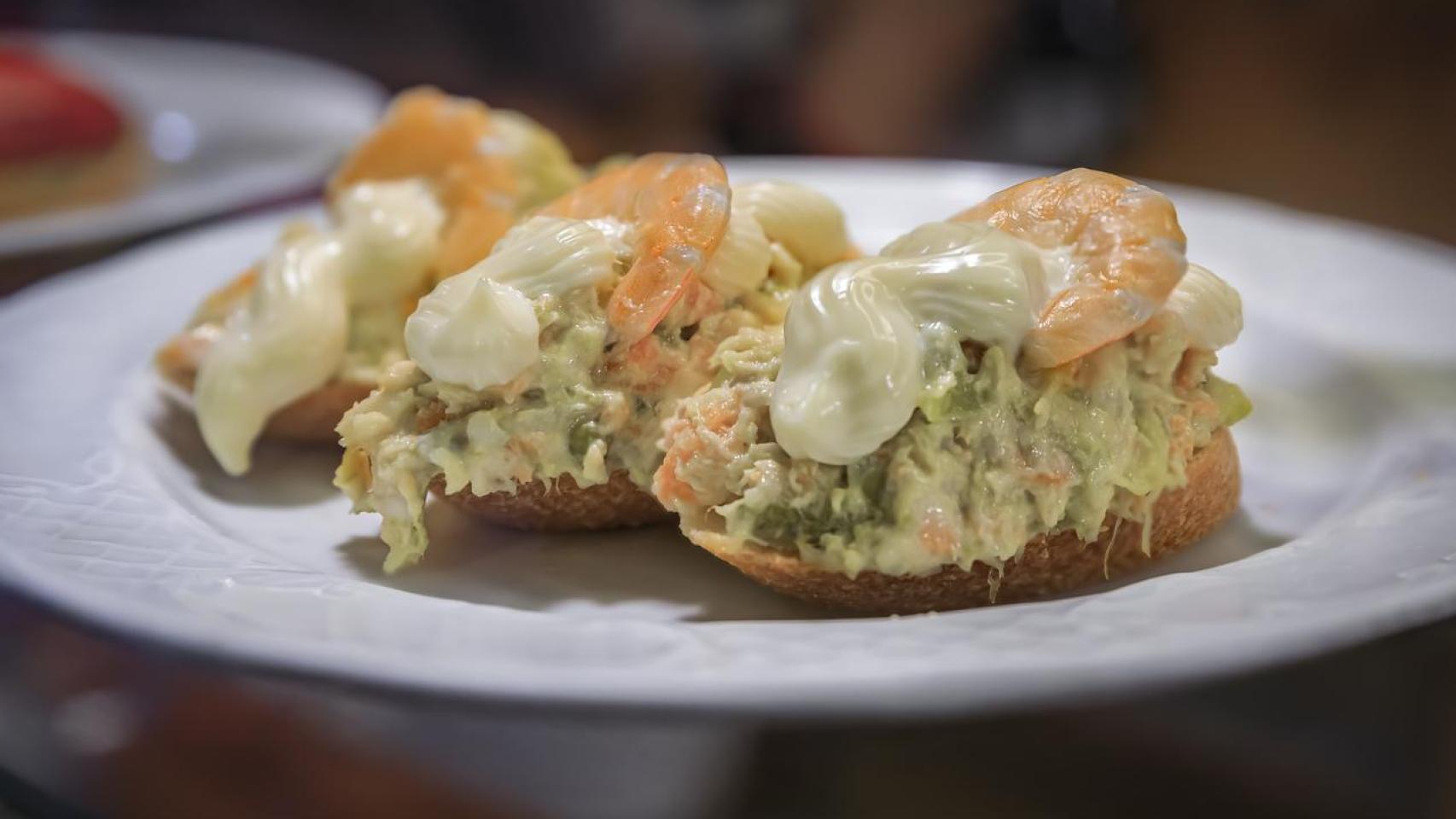 Este es el mejor restaurante para comer bien sin dejarte un dineral: tiene la mejor ensaladilla de langostinos