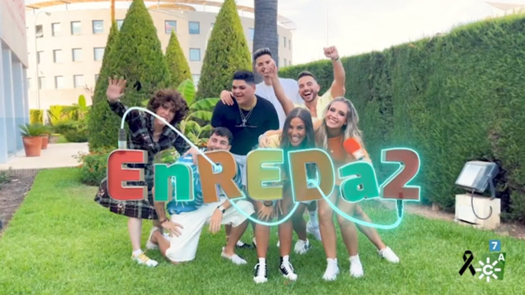 El equipo de 'EnREDa2', en la cabecera del programa