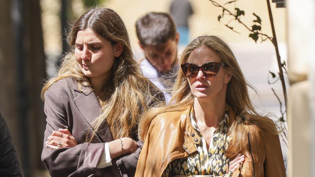 Genoveva Casanova y su hija, Amina, en una imagen del mes de mayo.