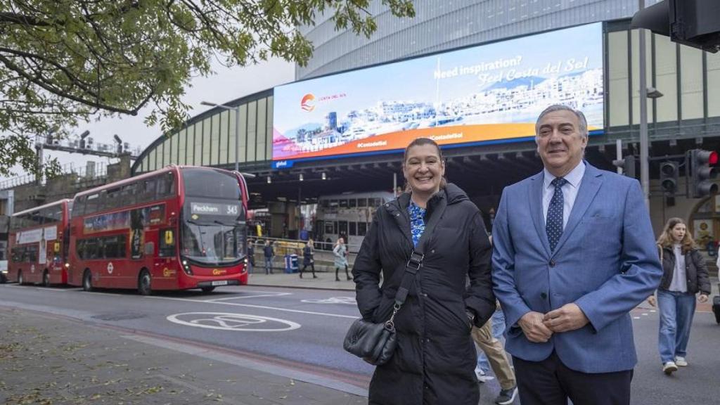 Esperanza González y Antonio Díaz, de Turismo Costa del Sol, en Londres.