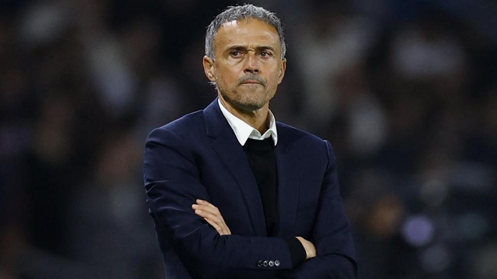 Luis Enrique, serio durante el partido ante el Atlético de Madrid